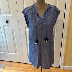 Vineyard Vines blue & white seersucker 100% cotton vneck cap sleeve sheath dress